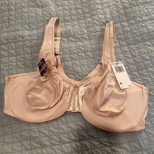 NWT Olga Underwire Bra beige/cream 40D